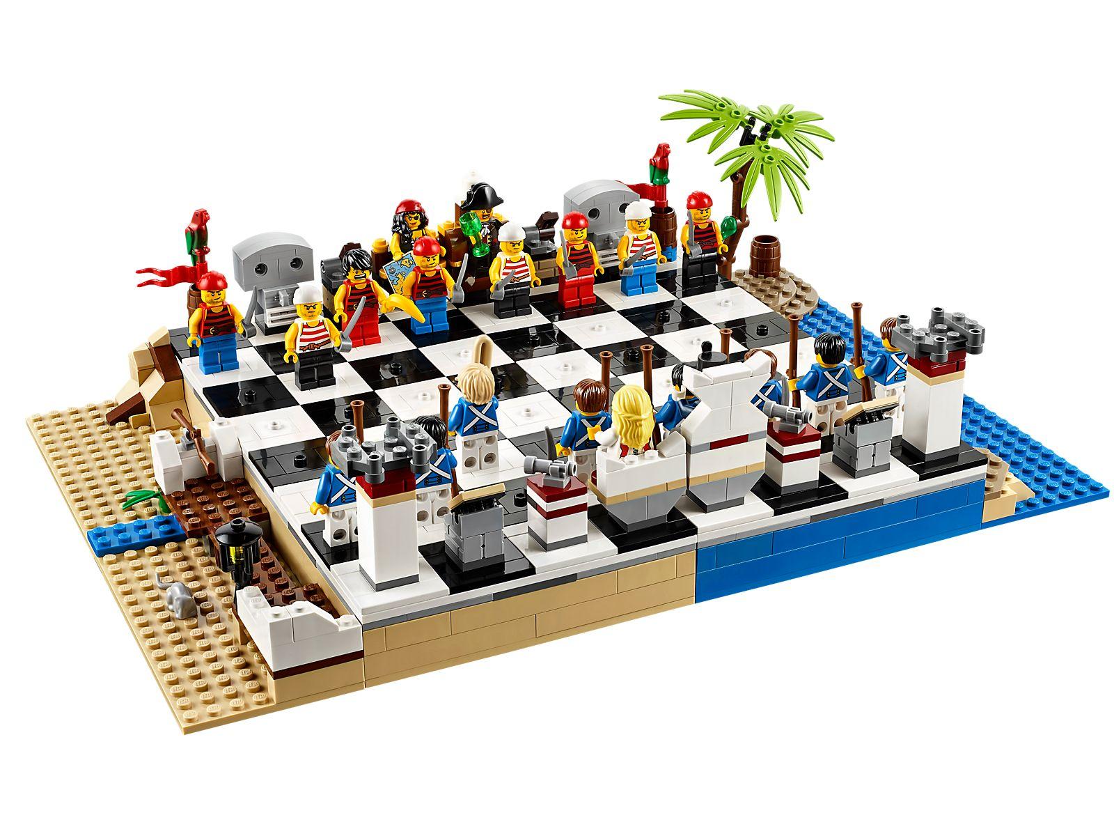 Pirates Chess Set
